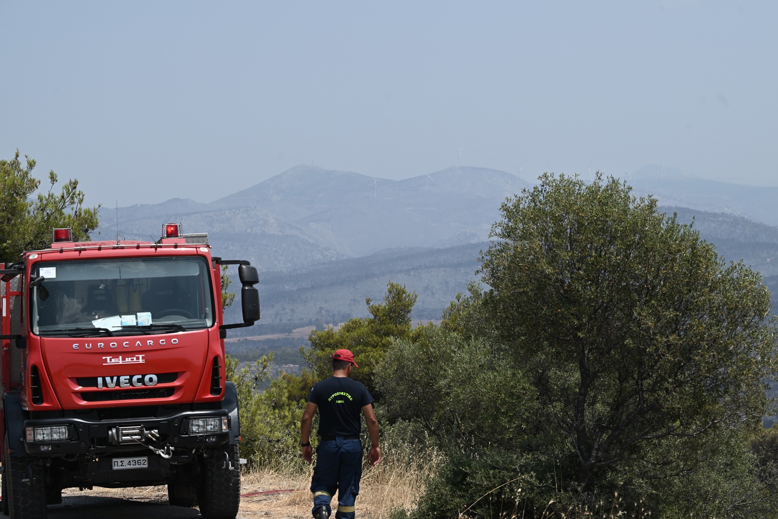 Εμπρησμός στον Άγιο Στέφανο: Ποινική δίωξη για τον 87χρονο που συνελήφθη