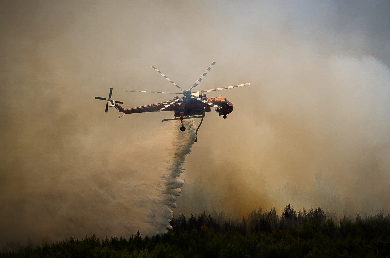 Εύβοια φωτιά τώρα: Μεγάλη πυρκαγιά στο δήμο Καρύστου
