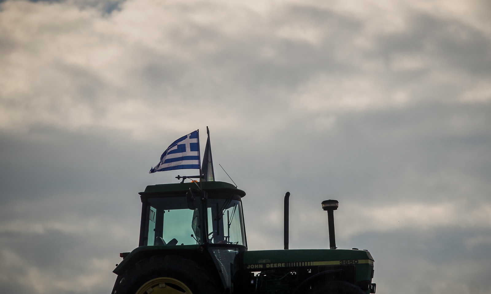 Τραγωδία στην Πιερία – 70χρονος καταπλακώθηκε από το τρακτέρ του