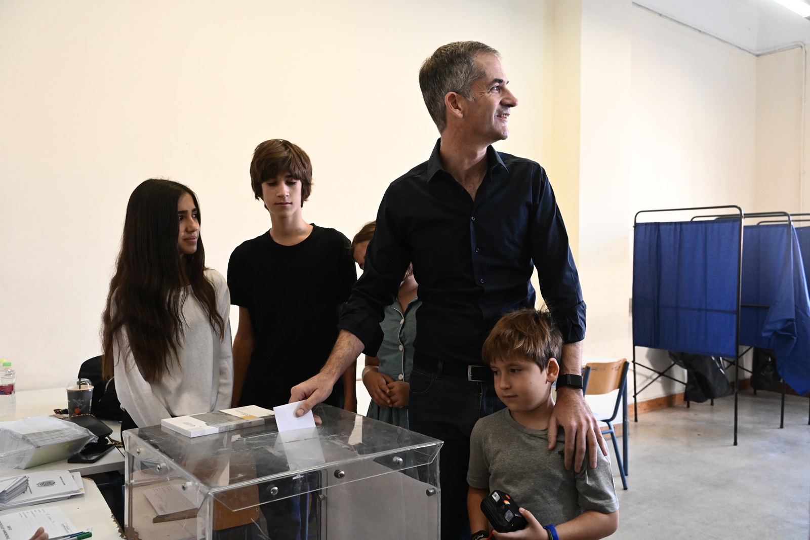 Β’ γύρος αυτοδιοικητικών εκλογών 2023: «Σήμερα οι Αθηναίοι και οι Αθηναίες αποφασίζουν για το μέλλον της πόλης τους»