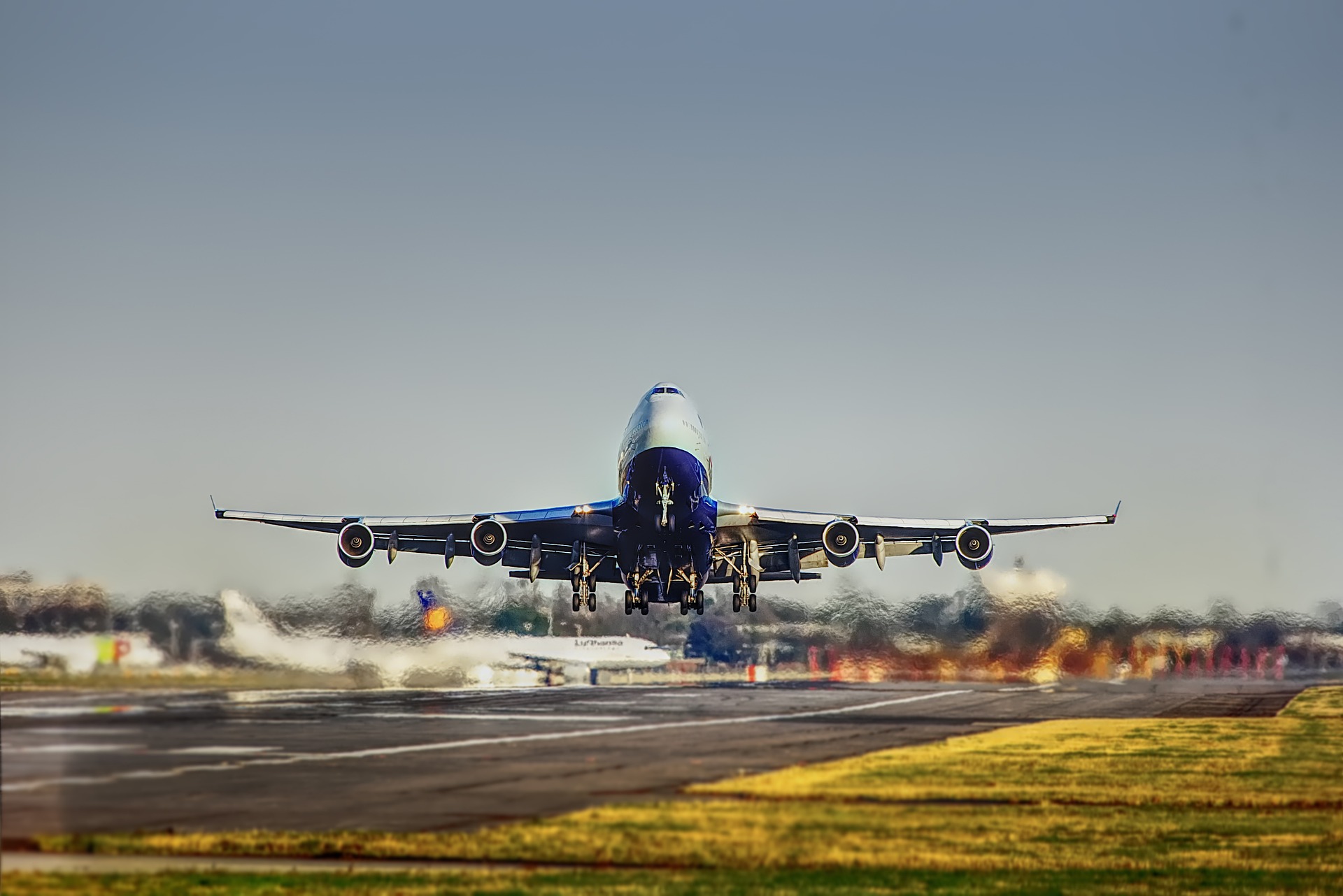 Boeing χάνει τροχό εν ώρα πτήσης: Απίστευτο βίντεο