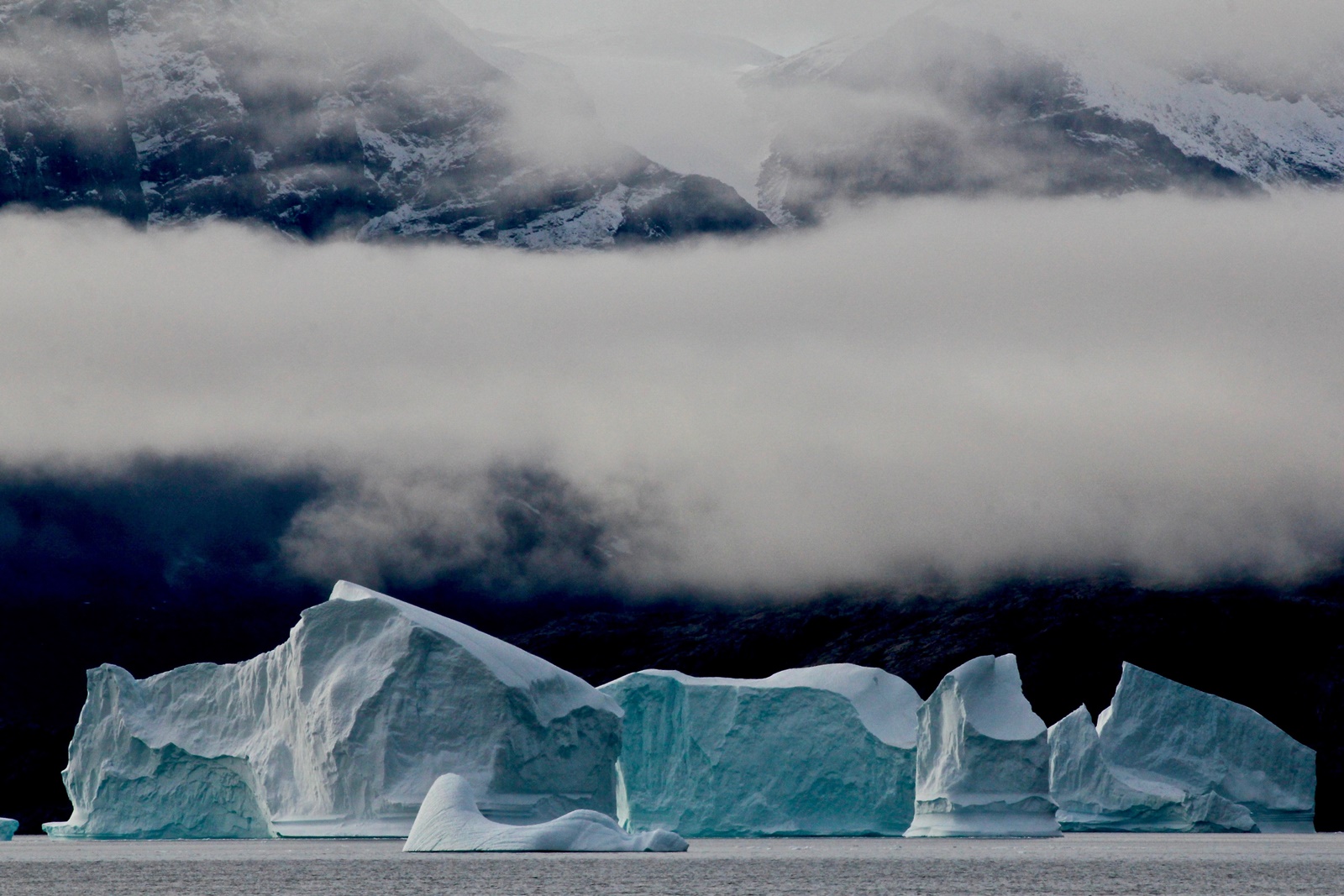 Το μεγαλύτερο παγόβουνο στον κόσμο: SOS για την αποκόλλησή του