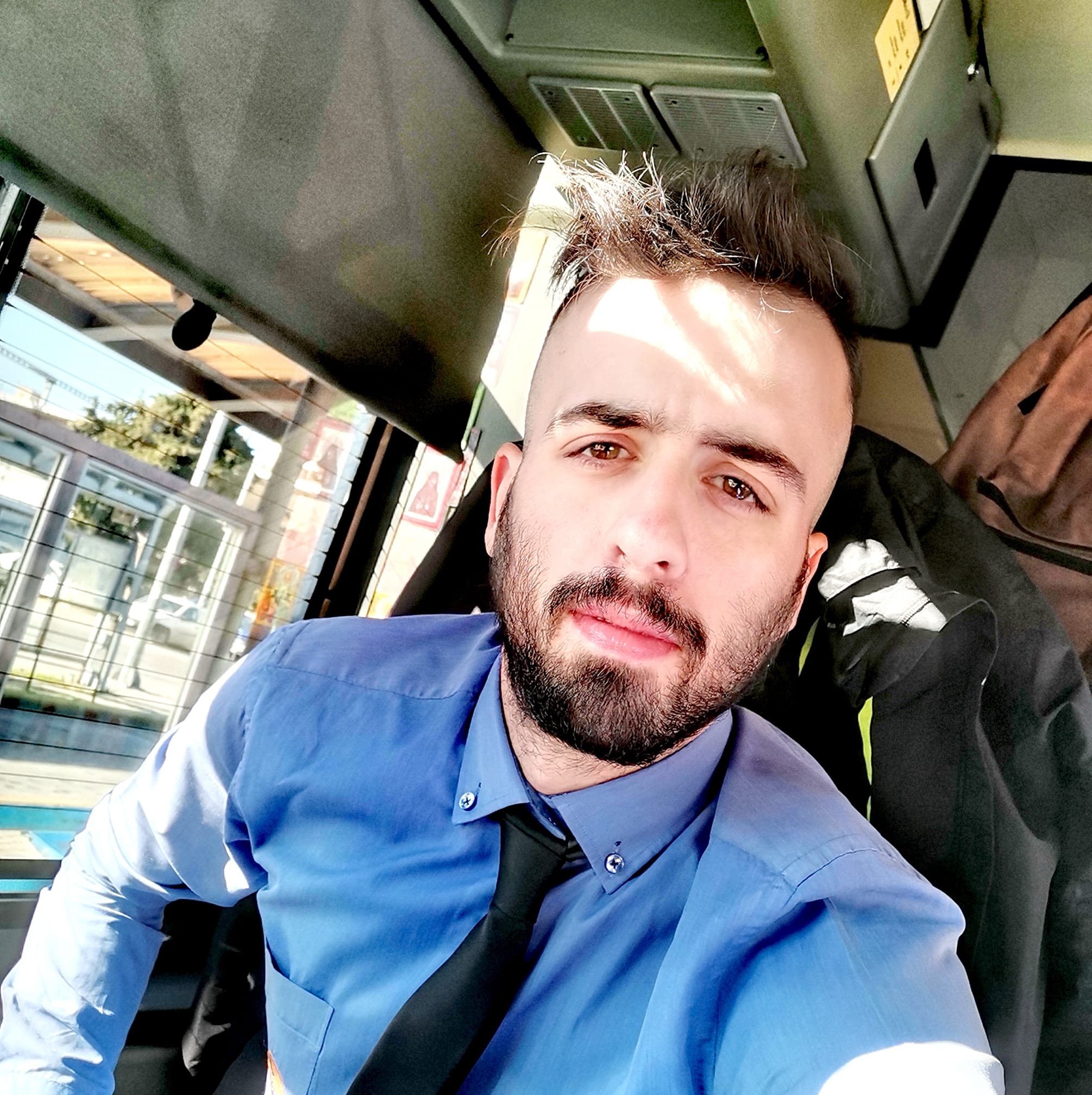 Οδηγός στόλισε λεωφορείο Θεσσαλονίκη: «Ωραιόκαστρο – Αριστοτέλους» με άκρως γιορτινό κλίμα!