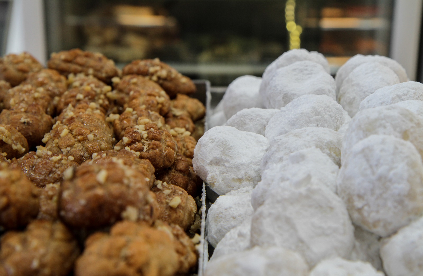 Μελομακάρονα – κουραμπιέδες τιμές 2023: «Πικρά» τα γλυκά φέτος