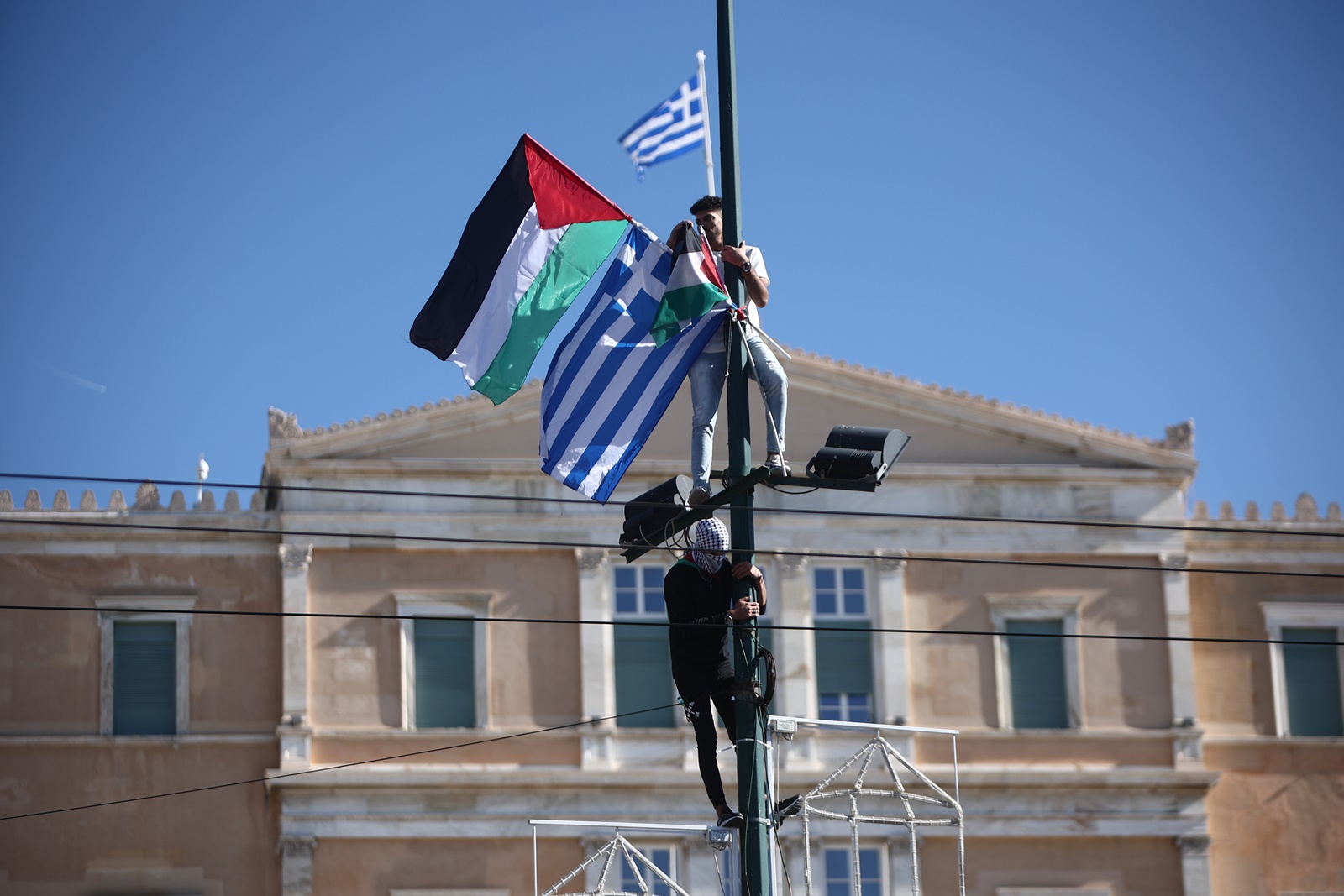 Σημαία Παλαιστίνης Σύνταγμα: Προσήχθη 22χρονος