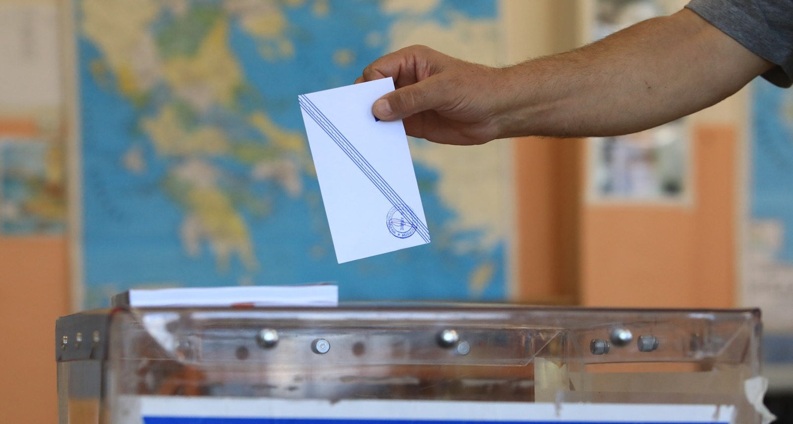Επιστολική ψήφος – διαδικασία: Κατατέθηκε σήμερα το νομοσχέδιο από το υπουργείο Εσωτερικών