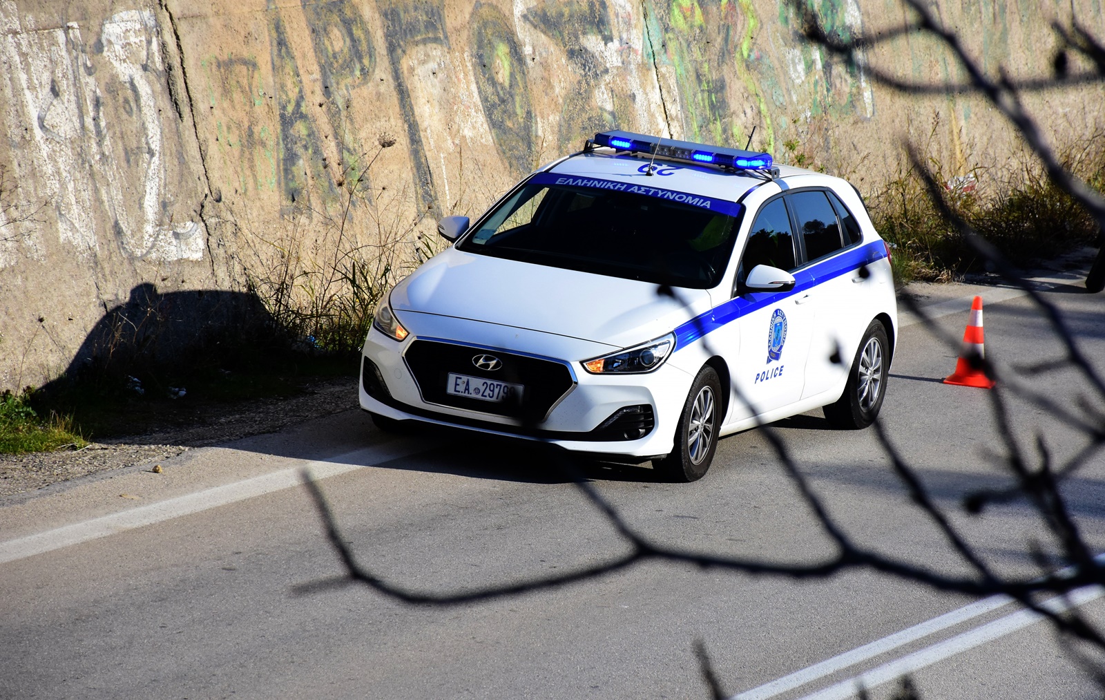 Ληστεία Θεσσαλονίκη: Σοκαριστικό συμβάν σε αυτοκίνητο νεαρού ζευγαριού