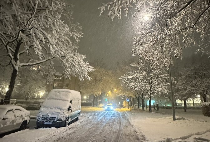 Γερμανία χιόνια: Η σφοδρή χιονόπτωση προκαλεί χάος και πολικές θερμοκρασίες