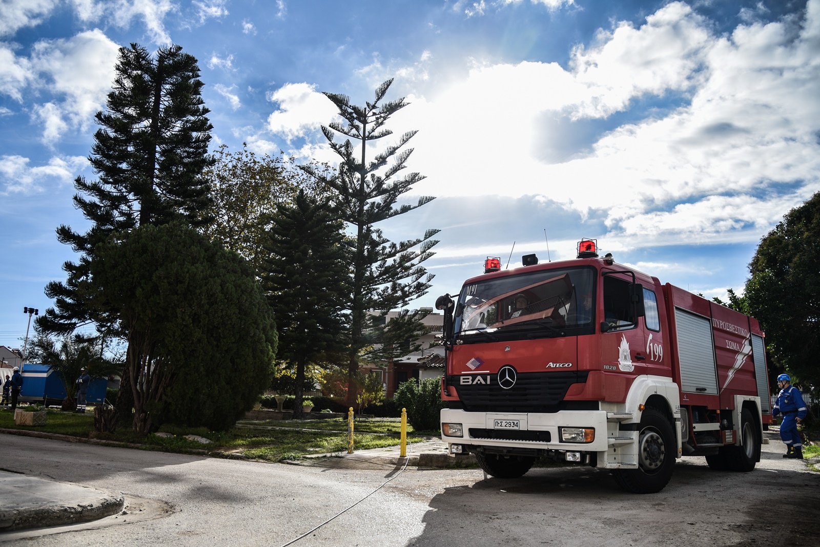 Φωτιά Χαλκίδα σήμερα: Απεγκλώβισαν γυναίκα σε λιπόθυμη κατάσταση