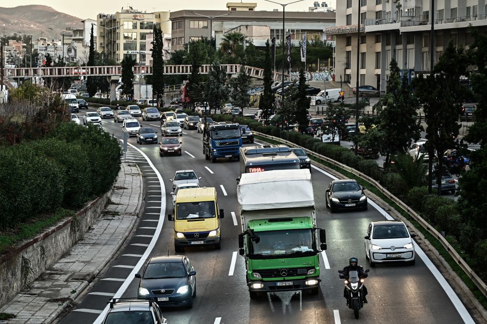 Στο στόχαστρο της ΑΑΔΕ τα ανασφάλιστα οχήματα