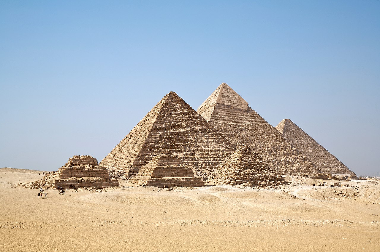 Lifting στην πυραμίδα του Μυκερίνου προγραμματίζει η Αίγυπτος