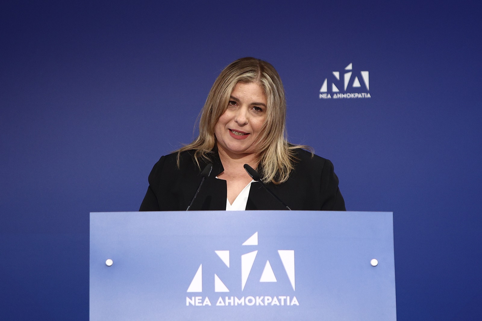 Νομοσχέδιο για ομόφυλα ζευγάρια – ΝΔ: Μιλάμε για δικαιώματα που σχετίζονται με τα παιδιά