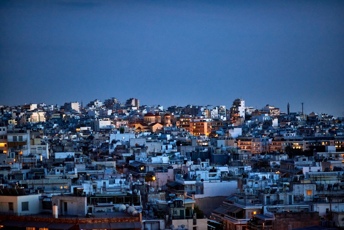 Τιμή τετραγωνικού ανά περιοχή 2024 Αθήνα – Θεσσαλονίκη: Πού τοποθετείται ο πήχης των ακινήτων