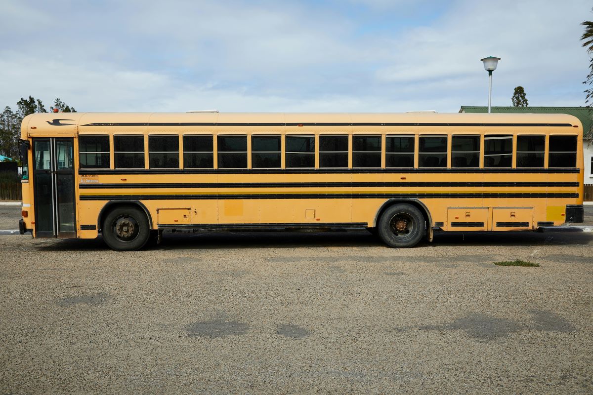 Ξυλοδαρμός μαθητή από οδηγό σχολικού λεωφορείου: Σοκ προκαλεί το βίντεο από το Μιζούρι