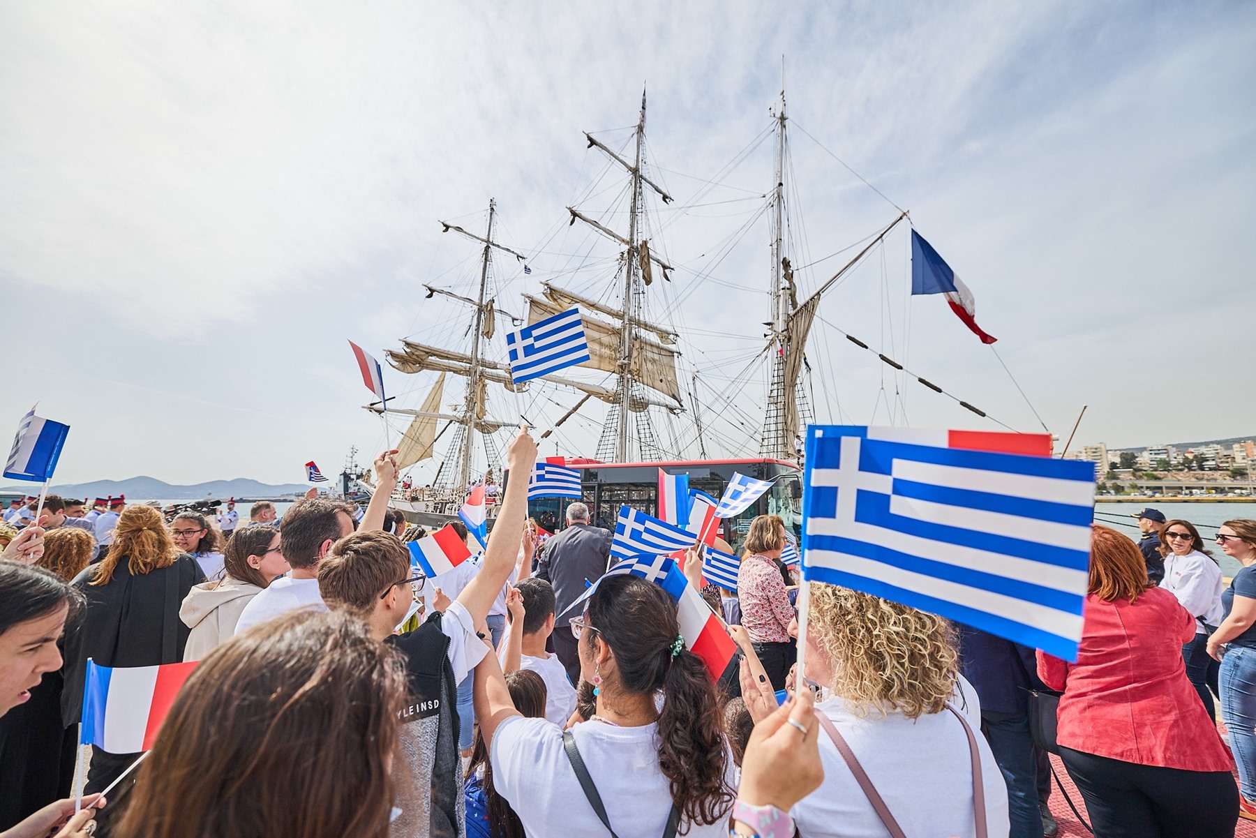 Ιστιοφόρο Belem Δήμος Πειραιά: Κατέπλευσε στο λιμάνι το “Ιστορικό Μνημείο”