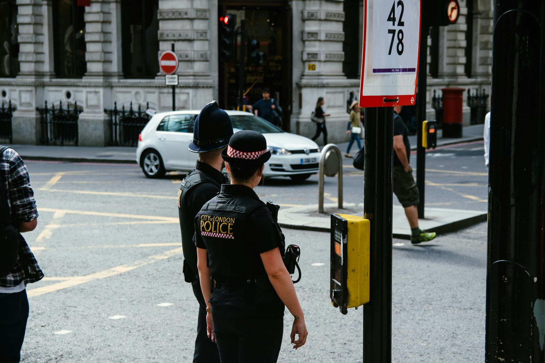 Επίθεση με σπαθί Λονδίνο: Νεκρό ένα 13χρονο αγόρι, σοβαρά τραυματίες οι αστυνομικοί