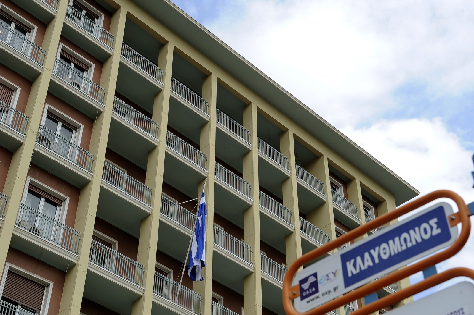 Διάρρηξη ΥΠΕΣ: ΣΥΡΙΖΑ – ΠΑΣΟΚ ζητούν εξηγήσεις
