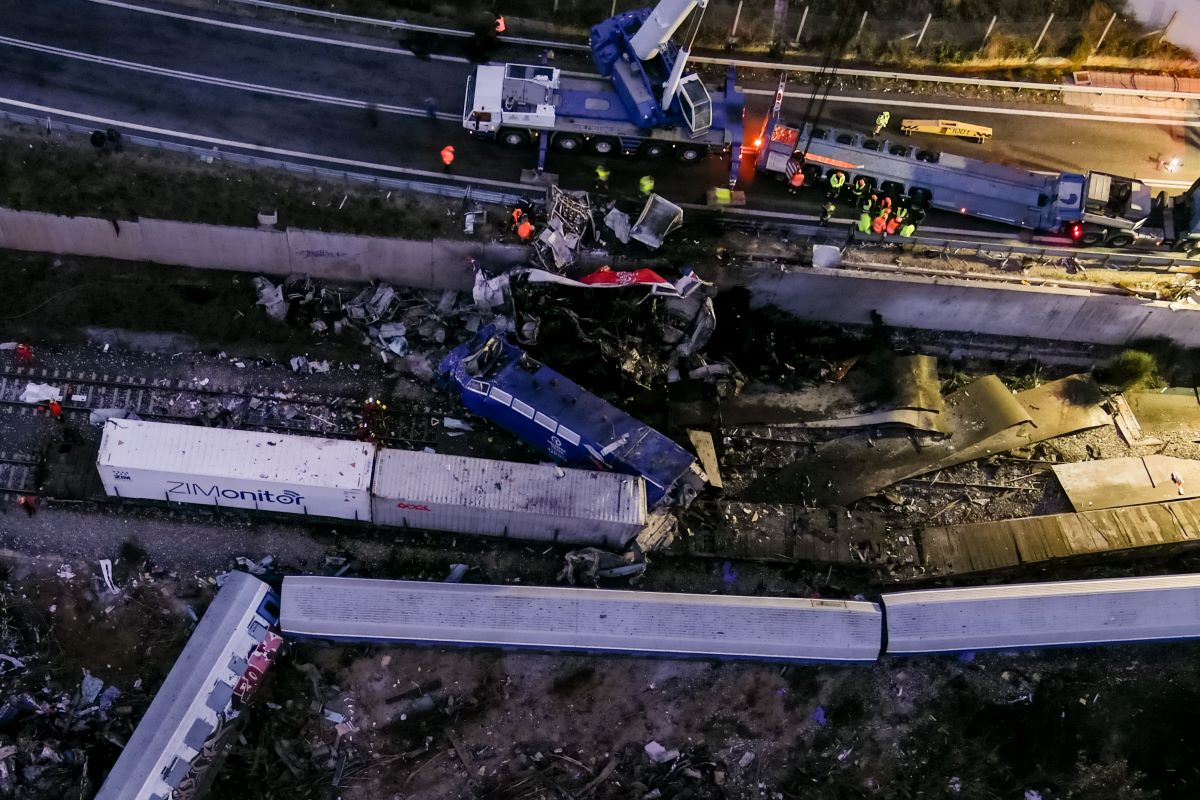 Μπάζωμα Τέμπη έρευνα: Να βρεθεί ποιος και γιατί παρενέβη στον χώρο