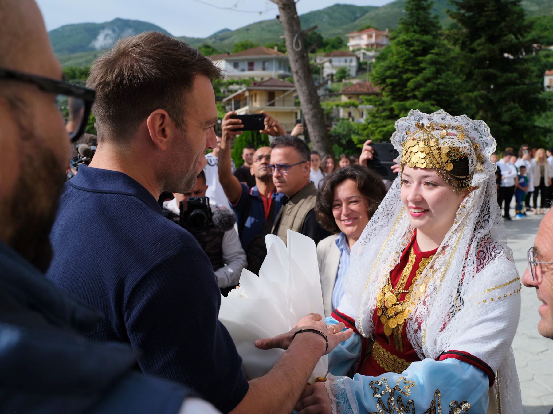 Κασσελάκης Αλβανία: «Καταλαβαίνω τα προβλήματά σας»