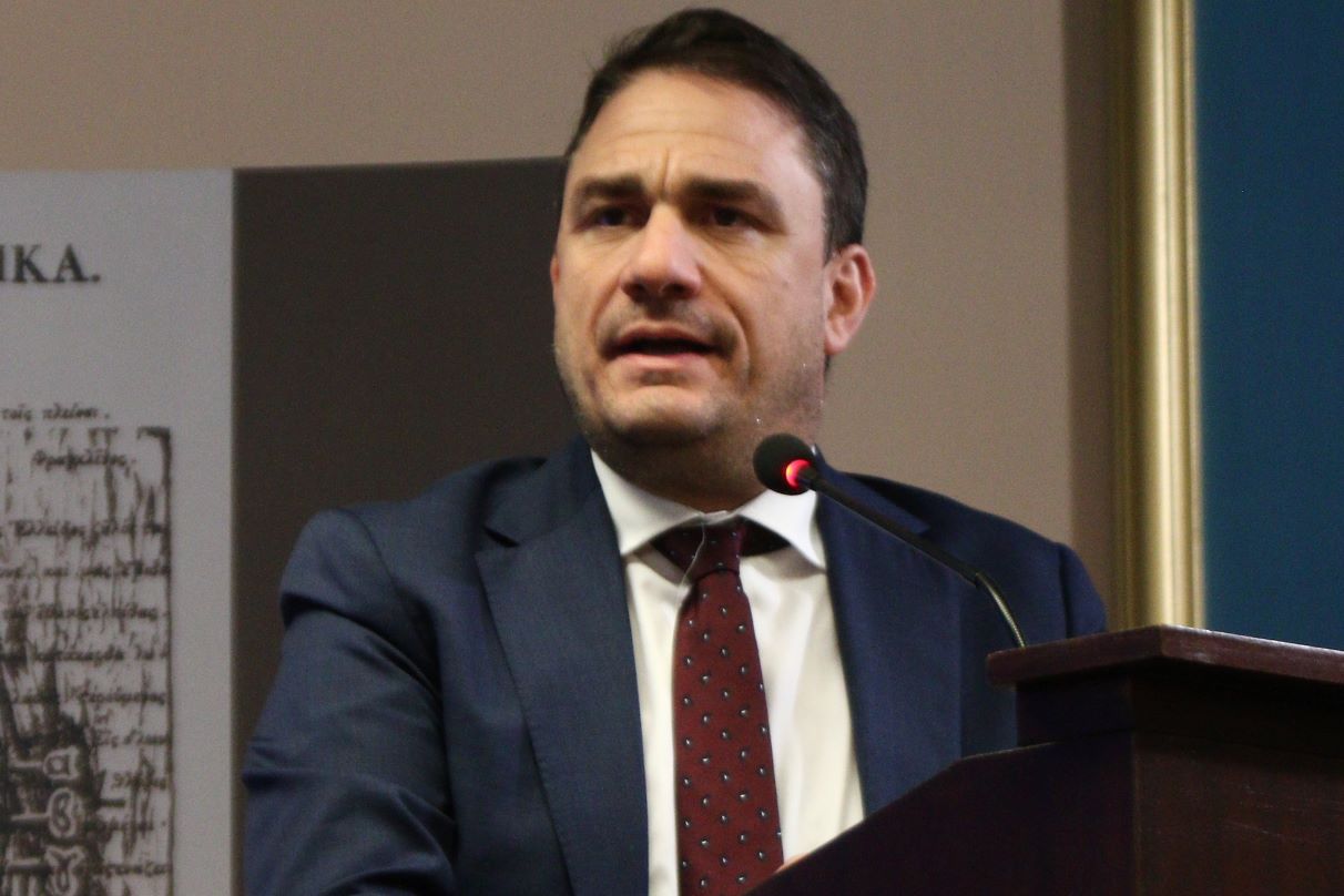 Τσουκαλάς: «Θα ζητήσει η κυβέρνηση συγνώμη από τους καταναλωτές; Θα απολογηθούν στην κοινωνία;»
