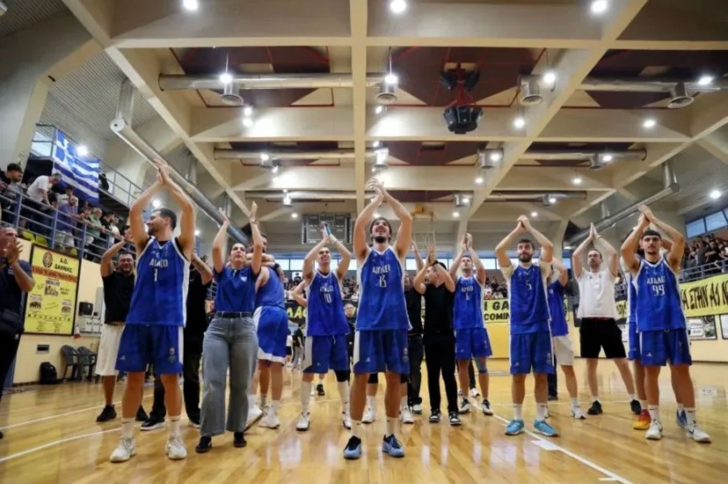 Μια πόλη περήφανη: Ο Δήμος Αιγάλεω συγχαίρει την ομάδα μπάσκετ για την άνοδο στην Elite League!