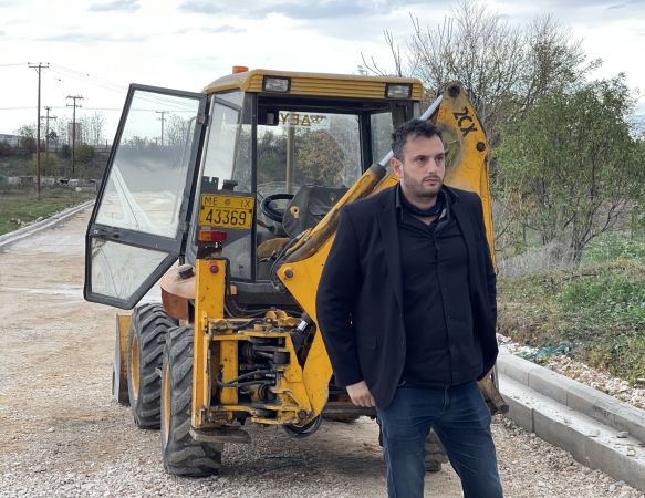 Ο δήμαρχος Τυρνάβου έγινε… κηπουρός