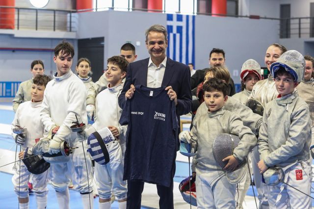 Μητσοτάκης Παιανία: Στις Ολυμπιακές εγκαταστάσεις στίβου και ξιφασκίας ο πρωθυπουργός