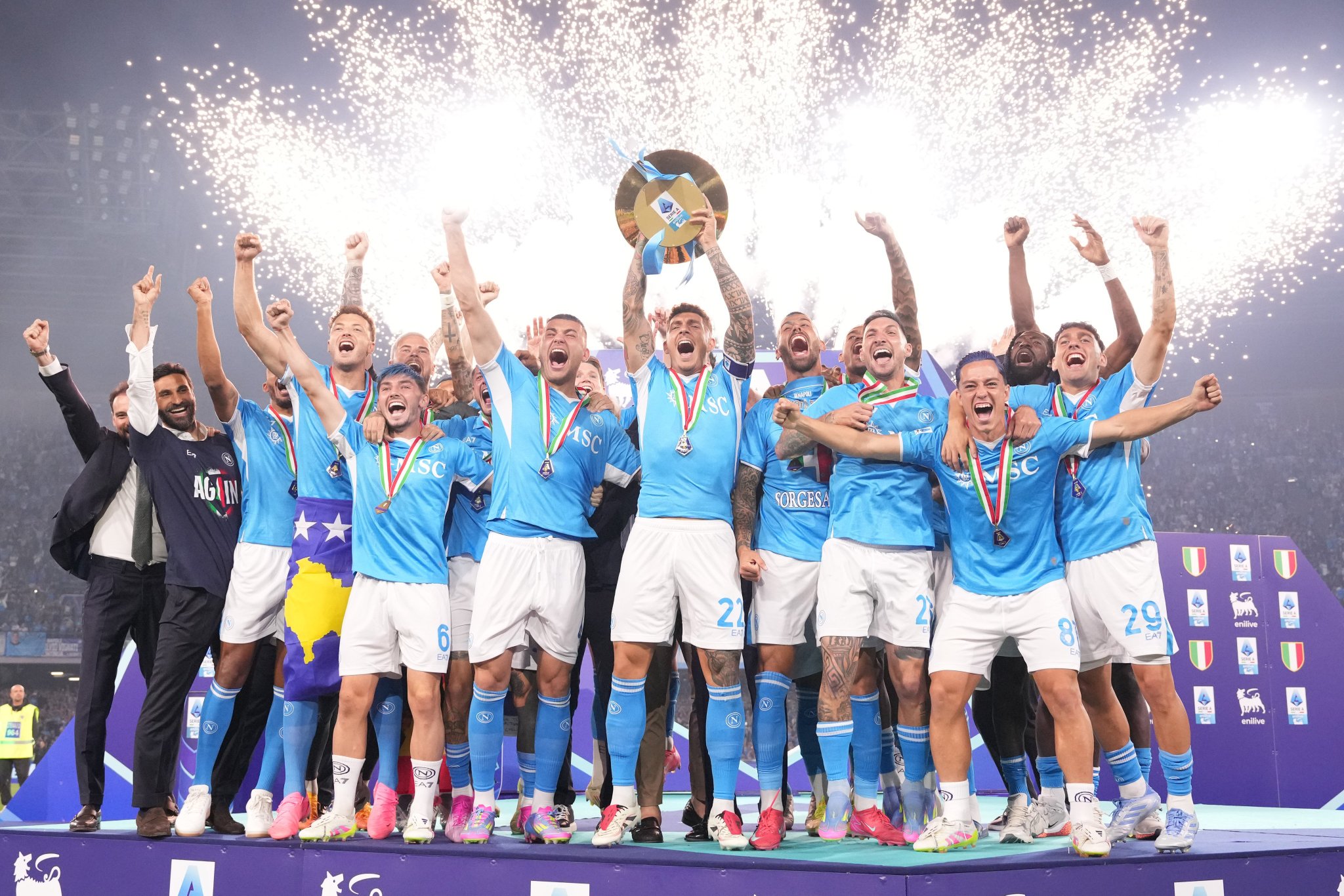 Νάπολι – Κάλιαρι 2-0: Πήρε… φωτιά ο Νότος