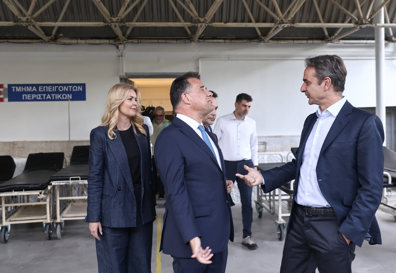 Μητσοτάκης «Ευαγγελισμός»: Ο πρωθυπουργός ενημερώθηκε για τo «βραχιολάκι» στο ΤΕΠ, μίλησε με νοσηλευτές και ασθενείς