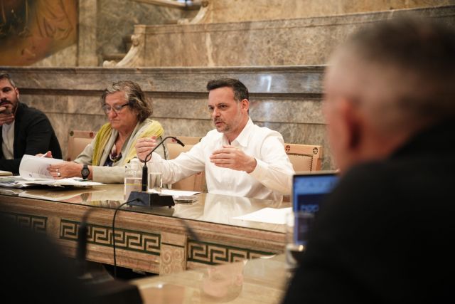 Ηλεκτρικά πατίνια: Συμφωνία Χάρη Δούκα με 4 εταιρείες για το πώς θα κινούνται στην πόλη