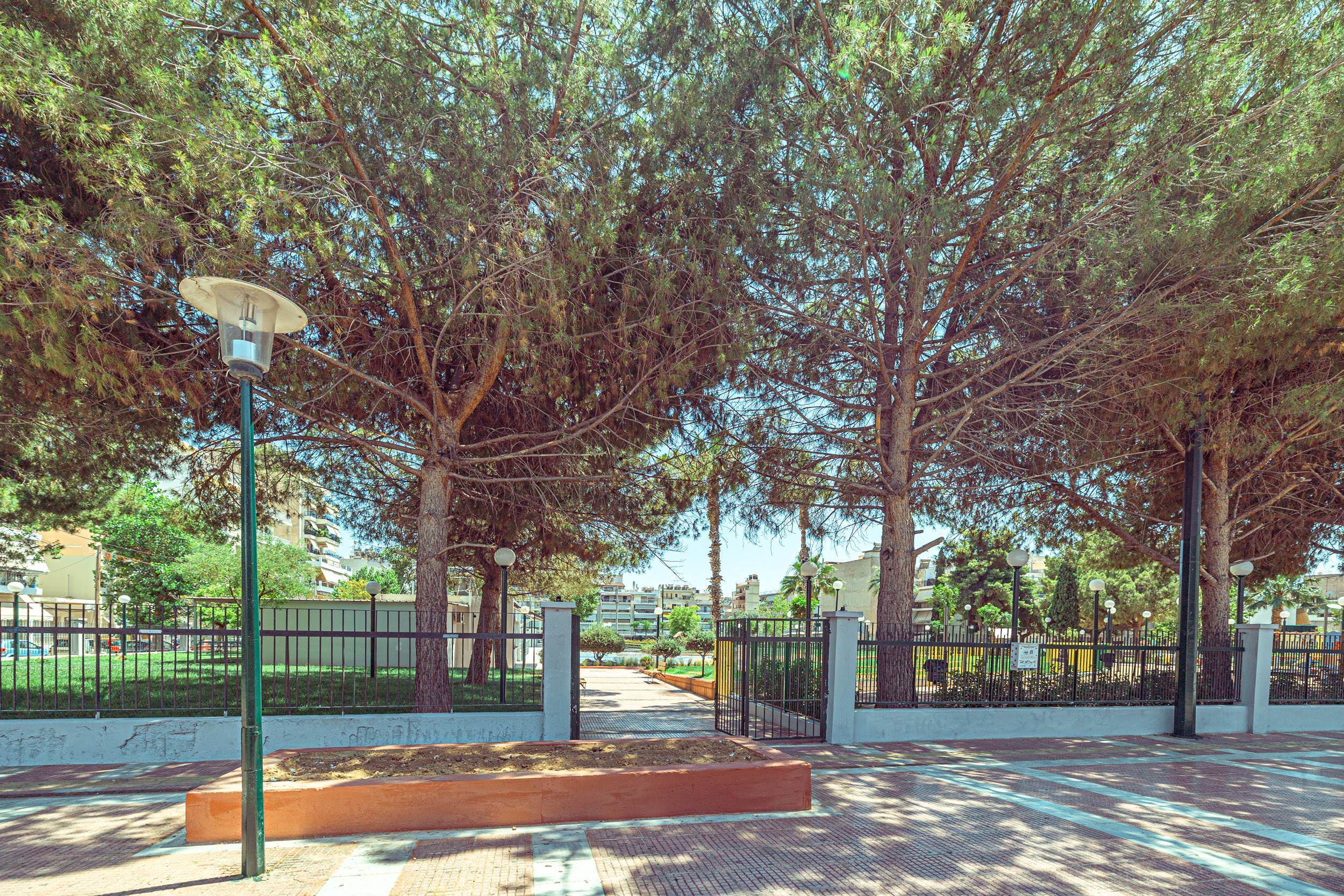 Αναγέννηση για την πλατεία Γεννηματά στα Καμίνια: Μια νέα όαση στην καρδιά του Πειραιά