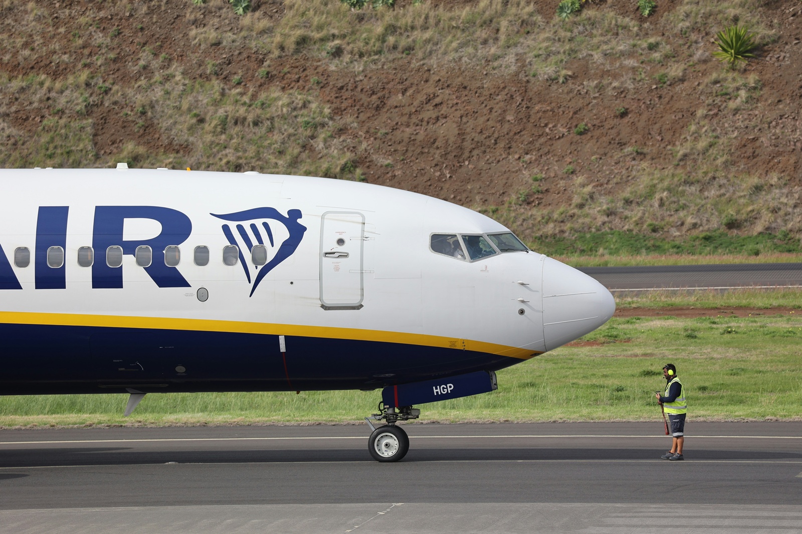 Ryanair: Επιβάτες πήδηξαν από τα φτερά έπειτα από ψευδή συναγερμό
